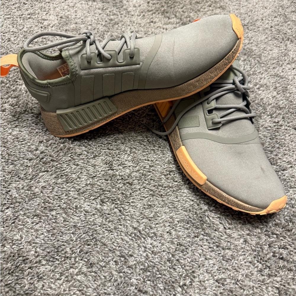 Adidas Men's Olive and Tan Sneakers